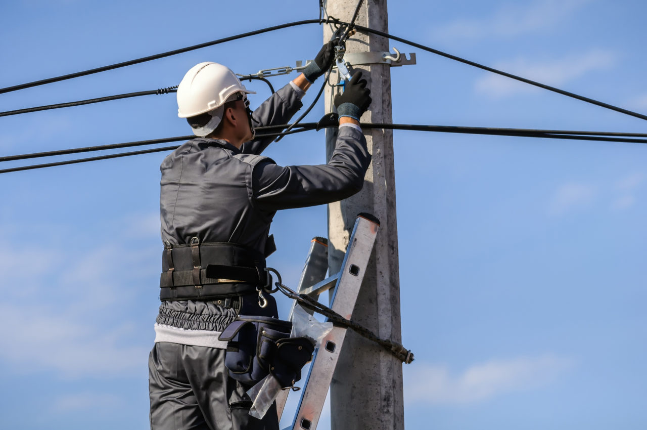 Aerial Linemen Jobs at Universal Services